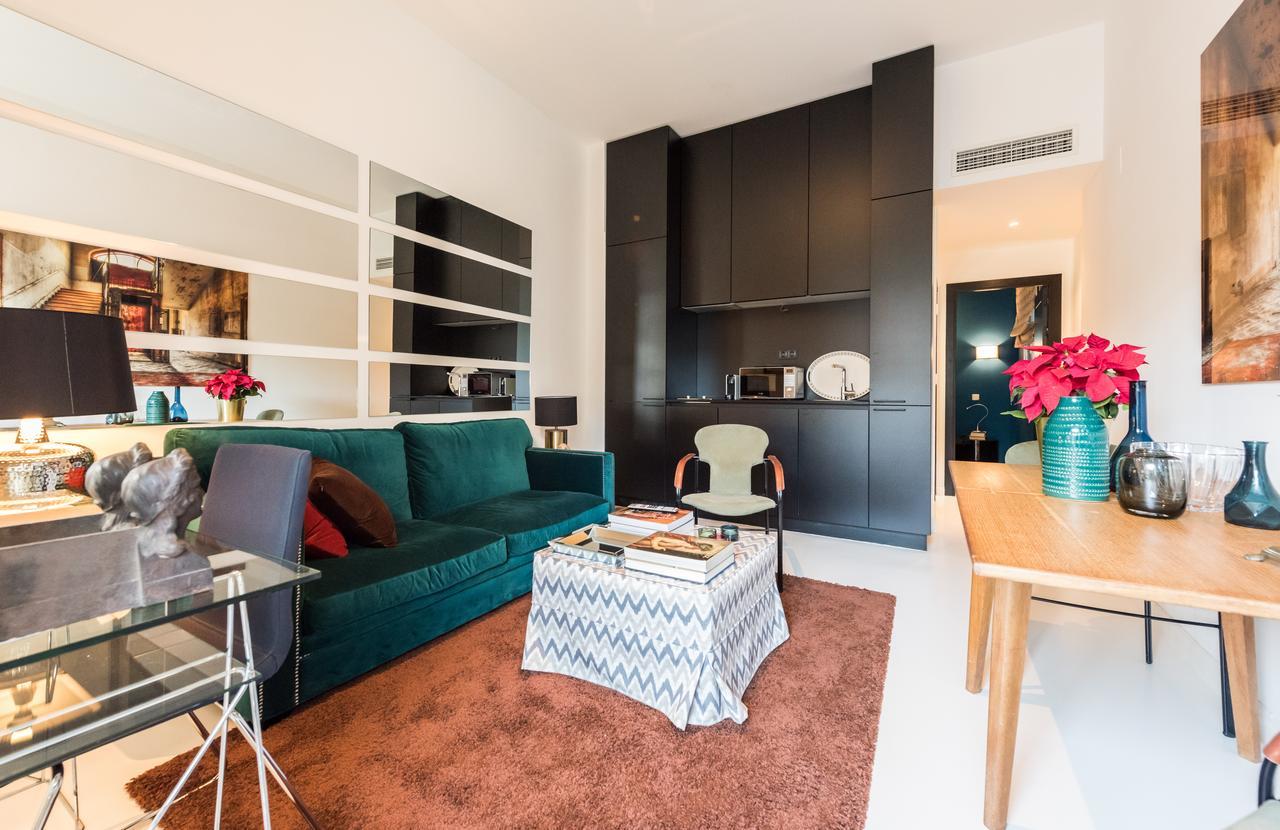 Apartamento Plaza Santa Ana Madrid Exterior foto
