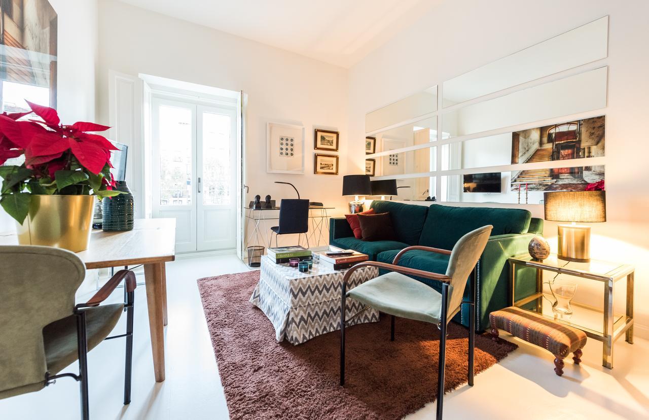 Apartamento Plaza Santa Ana Madrid Exterior foto