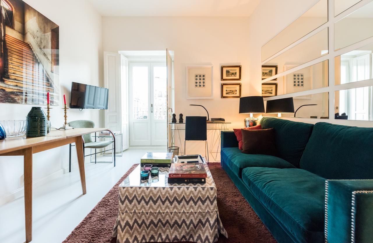 Apartamento Plaza Santa Ana Madrid Exterior foto