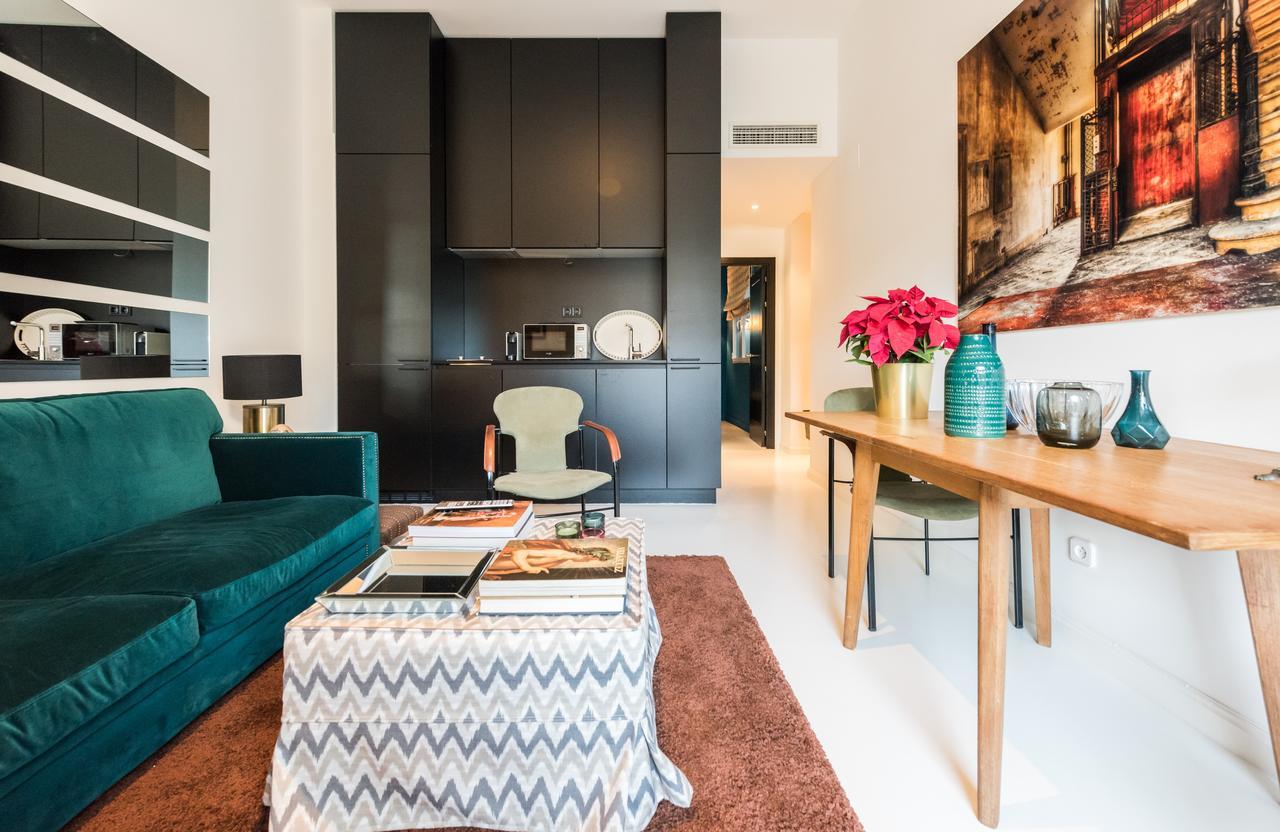 Apartamento Plaza Santa Ana Madrid Exterior foto